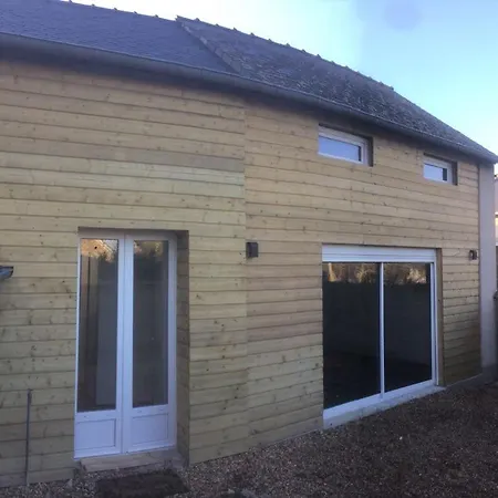 Villa D.floor House & Contigne