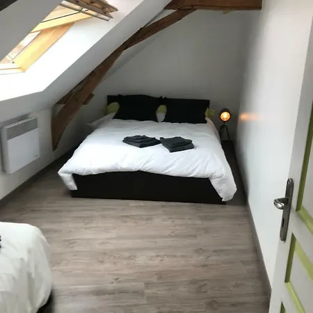 Villa D.floor House & *