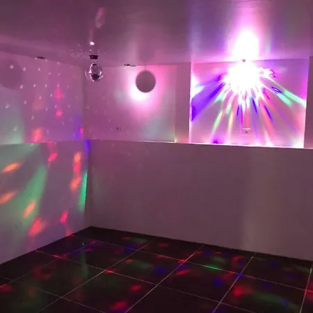 D.floor House & * Contigne